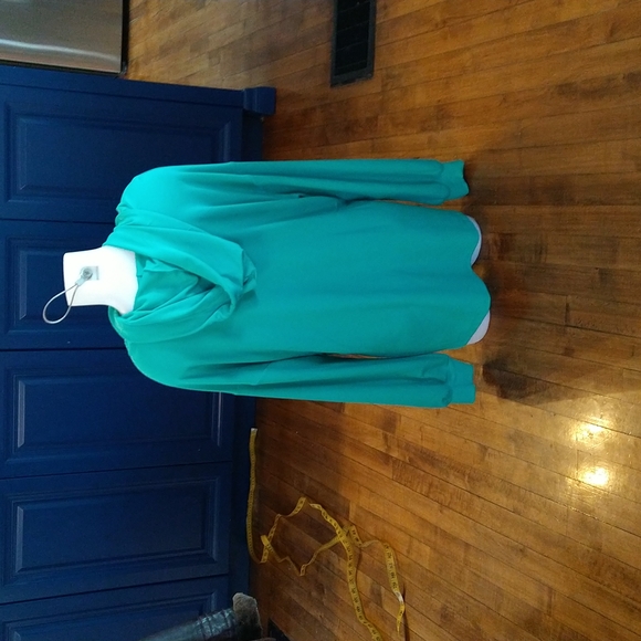 Size 16-18 Avia Green Athletic workout hoodie - Picture 9 of 14